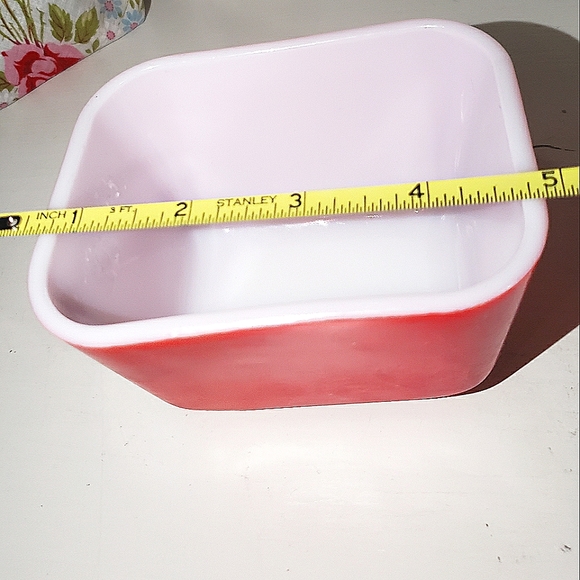 Pyrex Small Fridge Dish - Picture 4 of 4